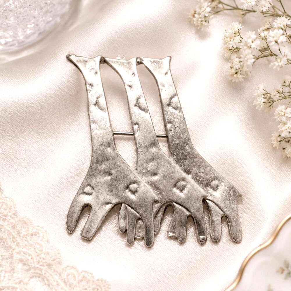 Silver Tone Three Giraffe Figural Brooch